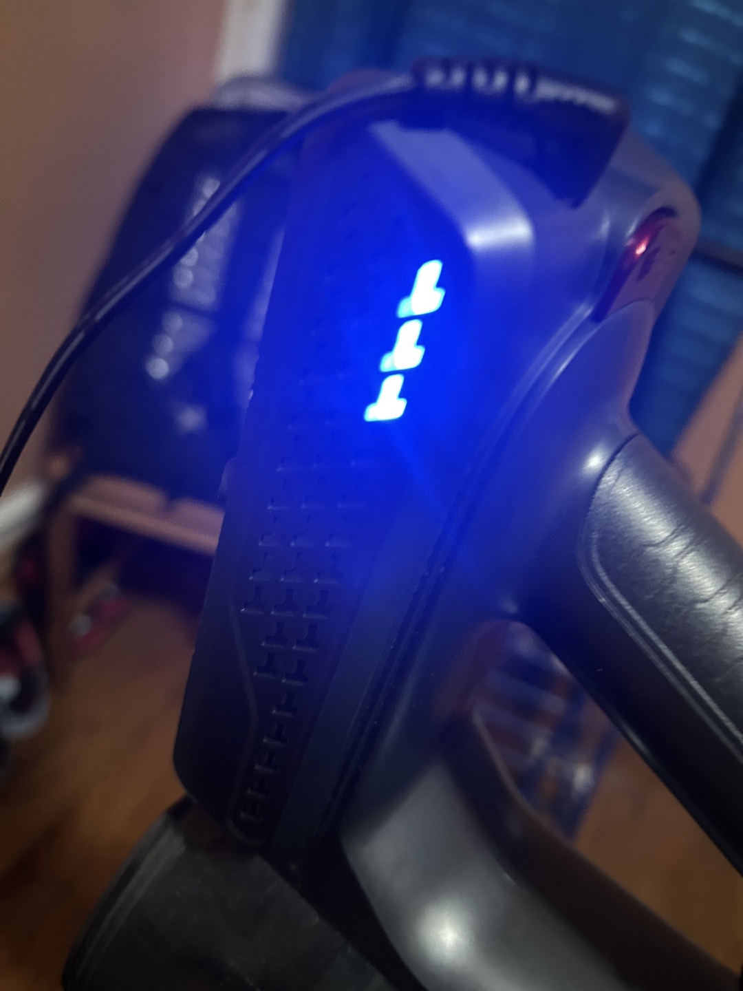 Aokiov Cordless Stick Vacuum Cleaner - photo 3