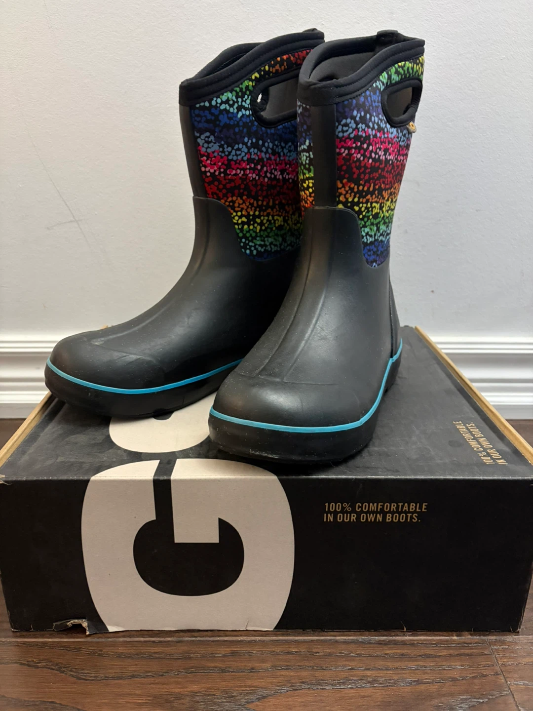 Bogs Winter Boots - Size 7 - photo 2