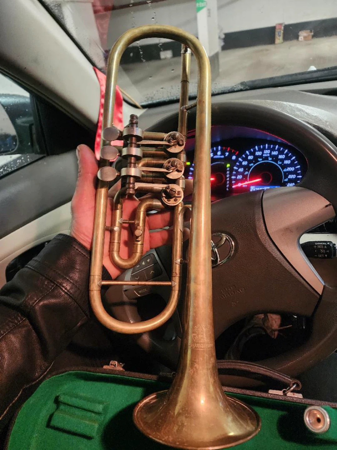 Selling trumpet