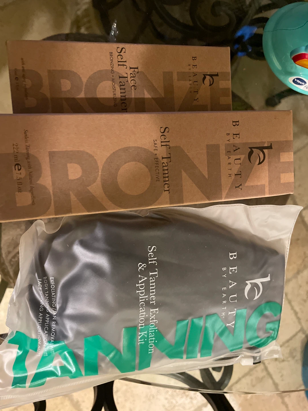 Beauty By Earth Self Tanner Set - photo 2