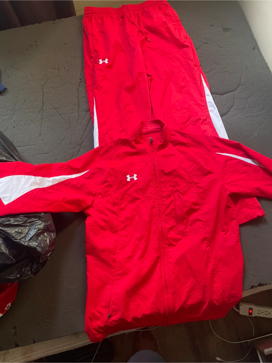 Under Armour Red Tracksuit - photo 3