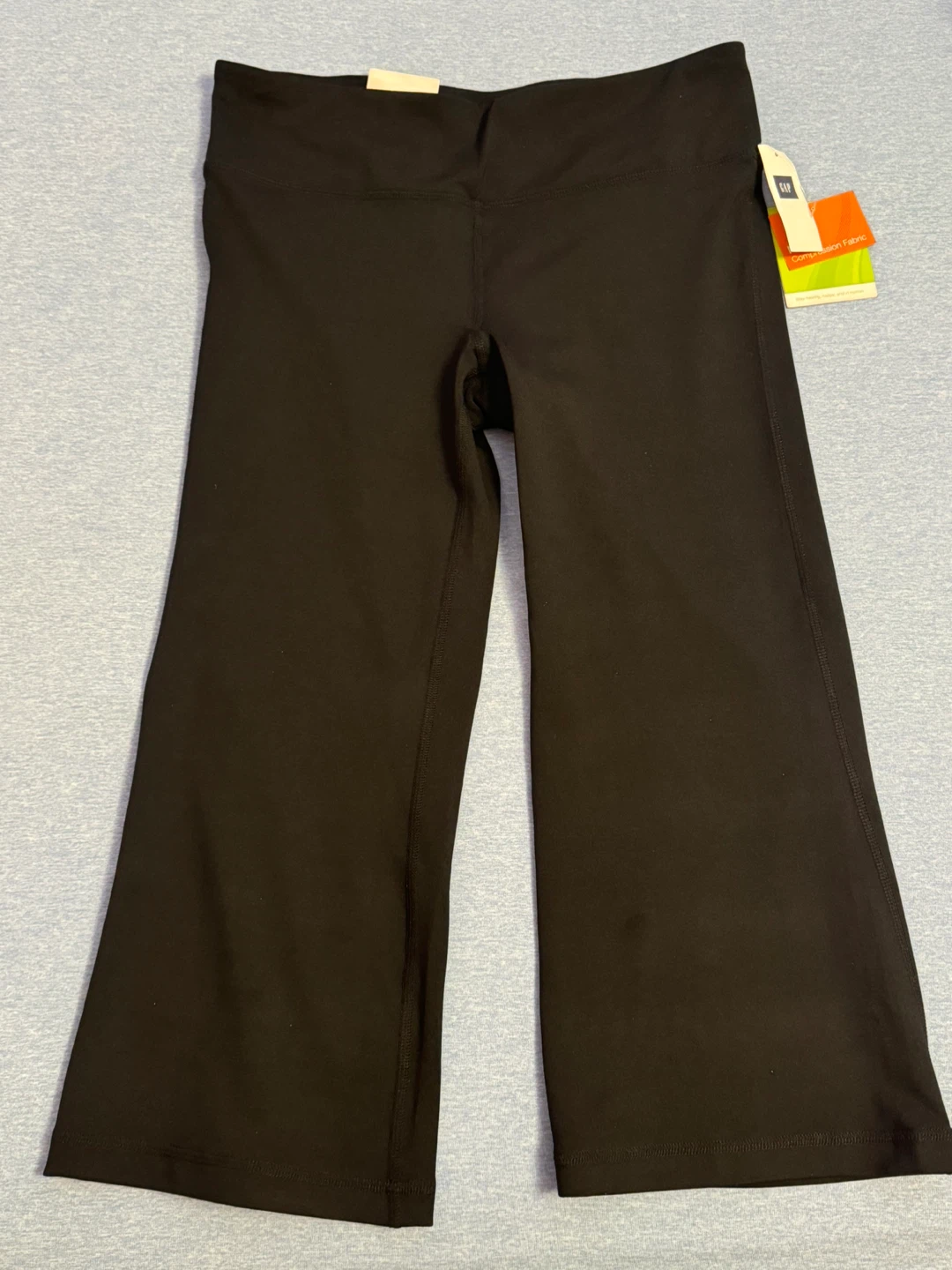 New GapBody Flex Bootcut Capri - Size M