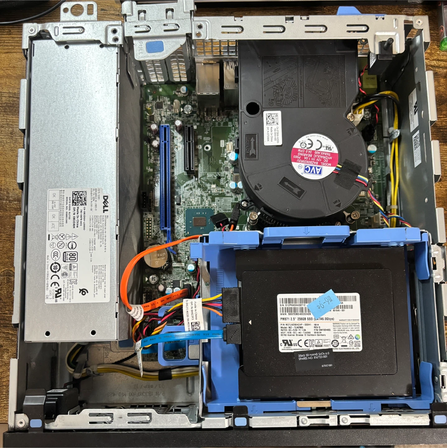 Dell OptiPlex 7050 Desktop PC + 16 GB Ram Stick - photo 3