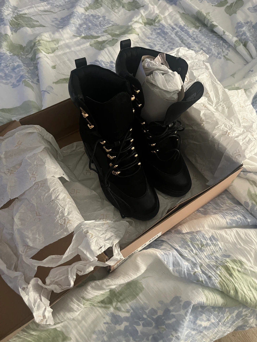 Black Heeled Boots - photo 5