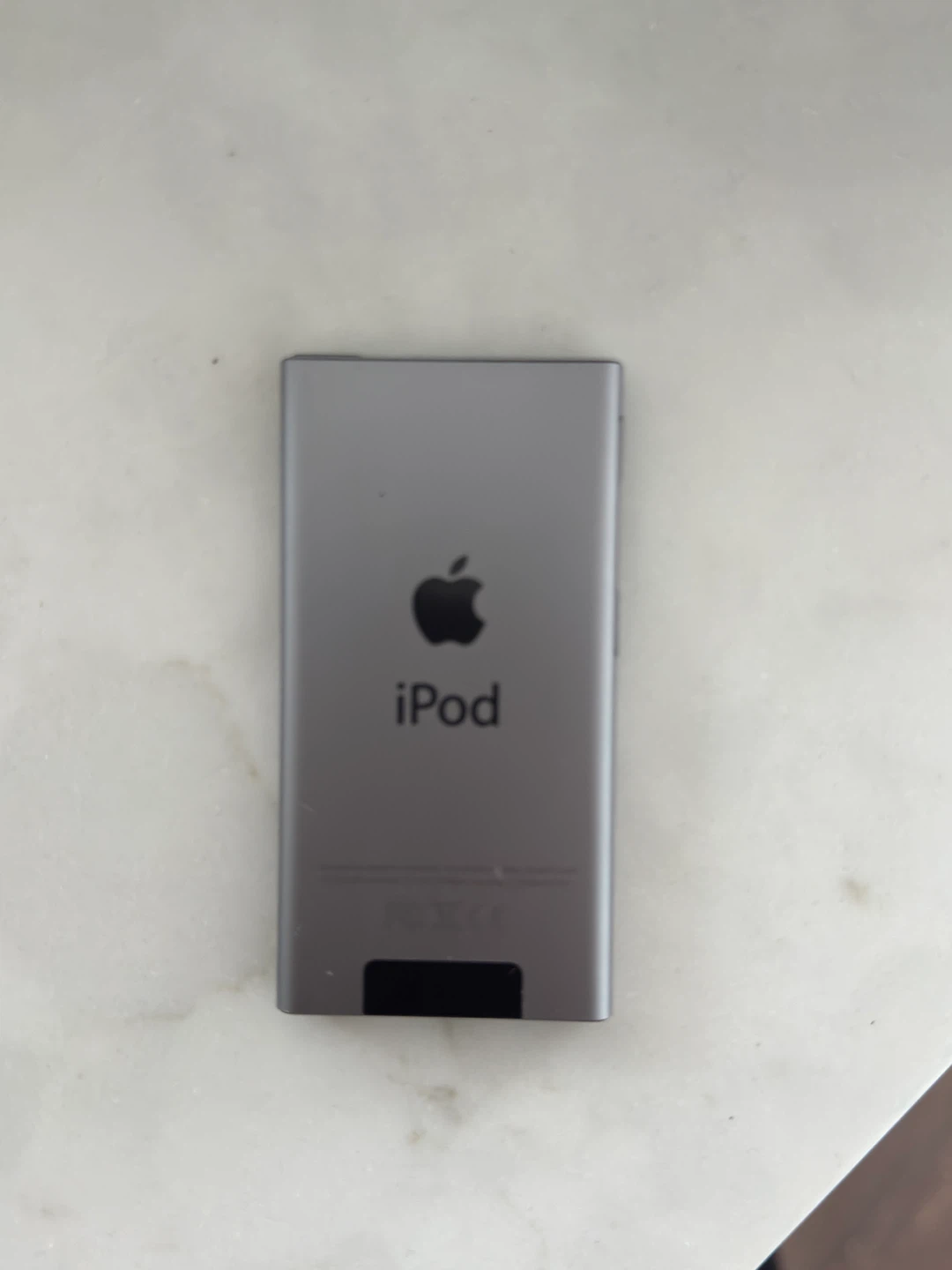 Apple iPod Nano - photo 2