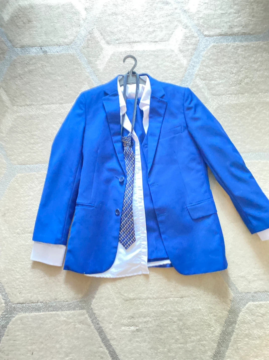 Blue Suit Set - Includes Jacket, Vest, Pants, Shirt & Tie - photo 5