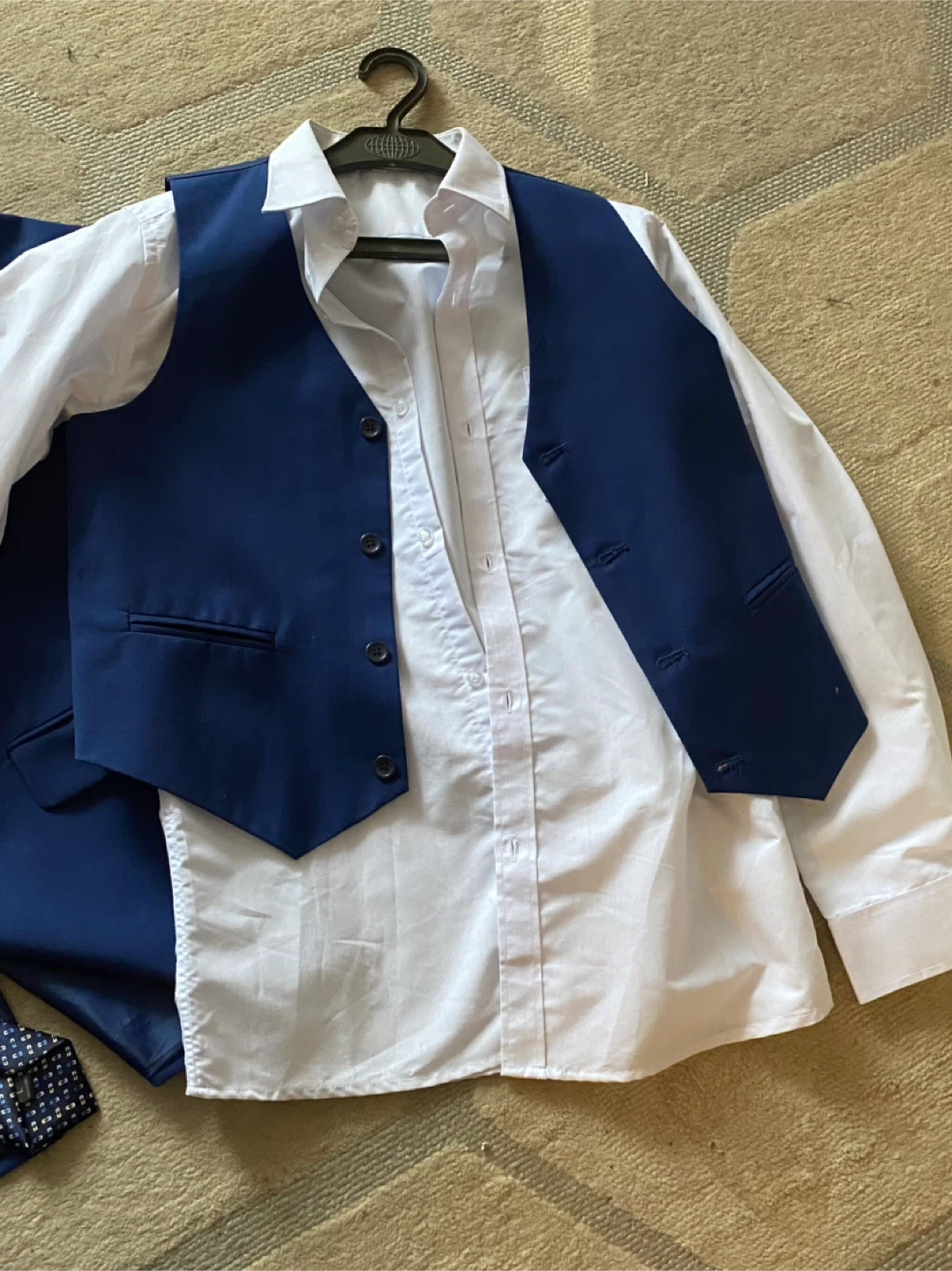 Blue Suit Set - Includes Jacket, Vest, Pants, Shirt & Tie - photo 3