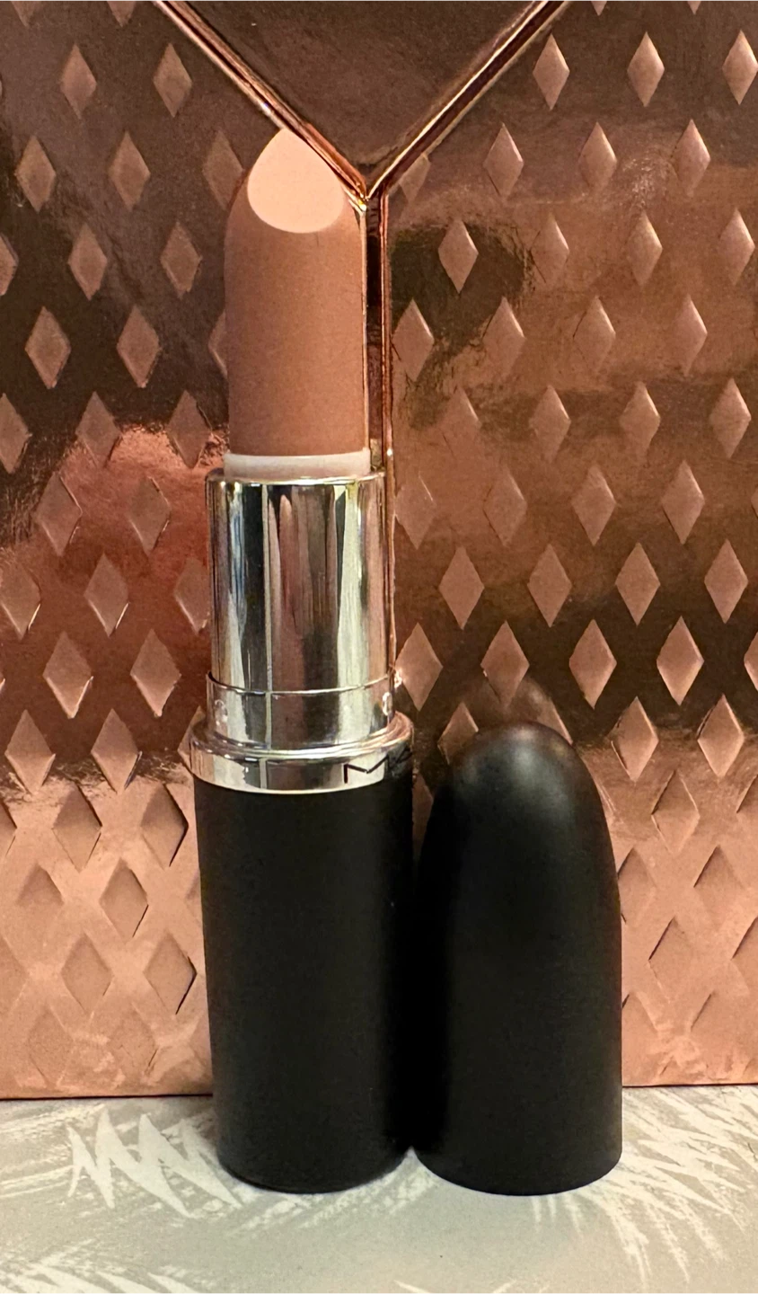 ✨✨MAC Cosmetics Lipstick, Eyeliner, Lip Gloss, Eyeshadow - photo 3
