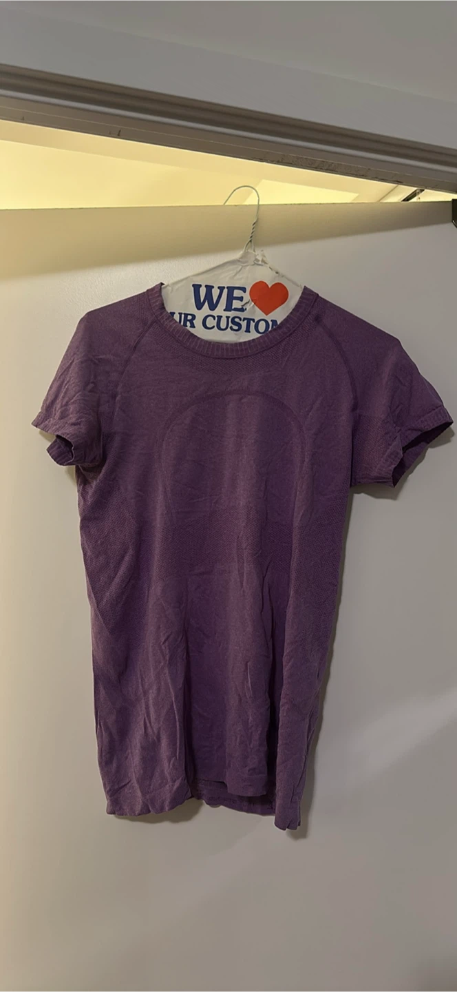 Lululemon Athletica Purple T-Shirt - Size 8