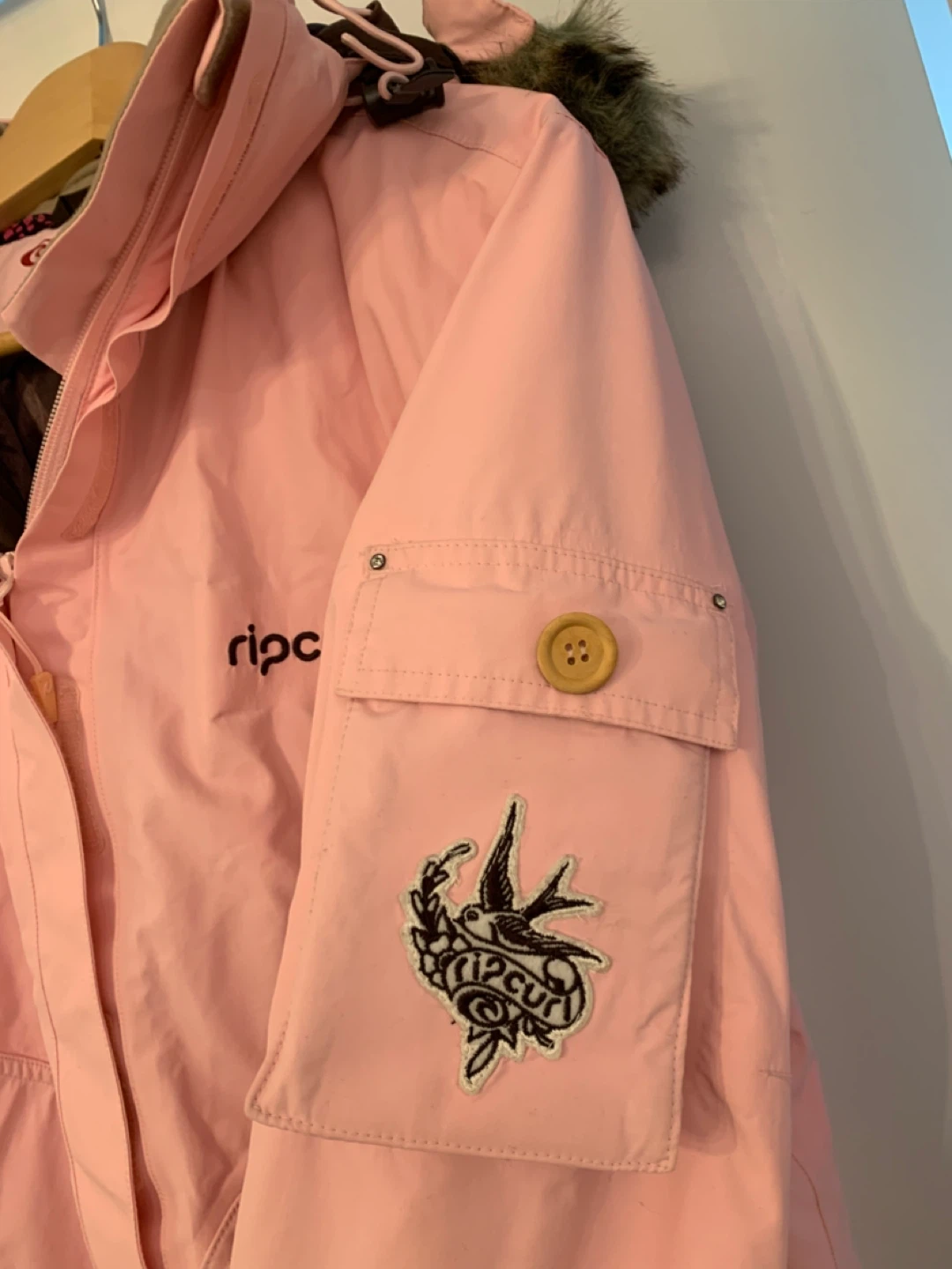 Rip Curl Pink Winter Jacket - Size M (USA 7),pants and gloves - photo 2