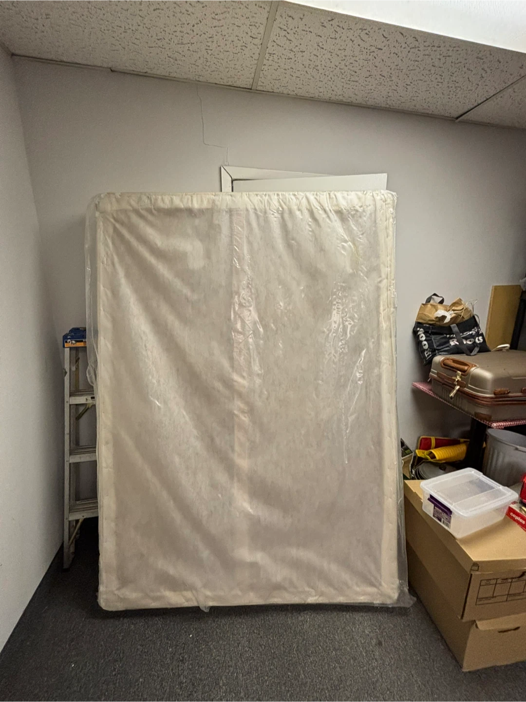 Full size box spring