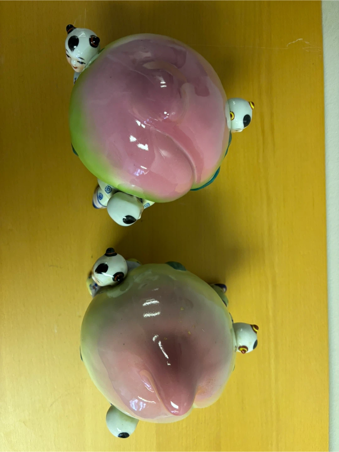 Peach-shaped Ceramic Figurines - photo 2