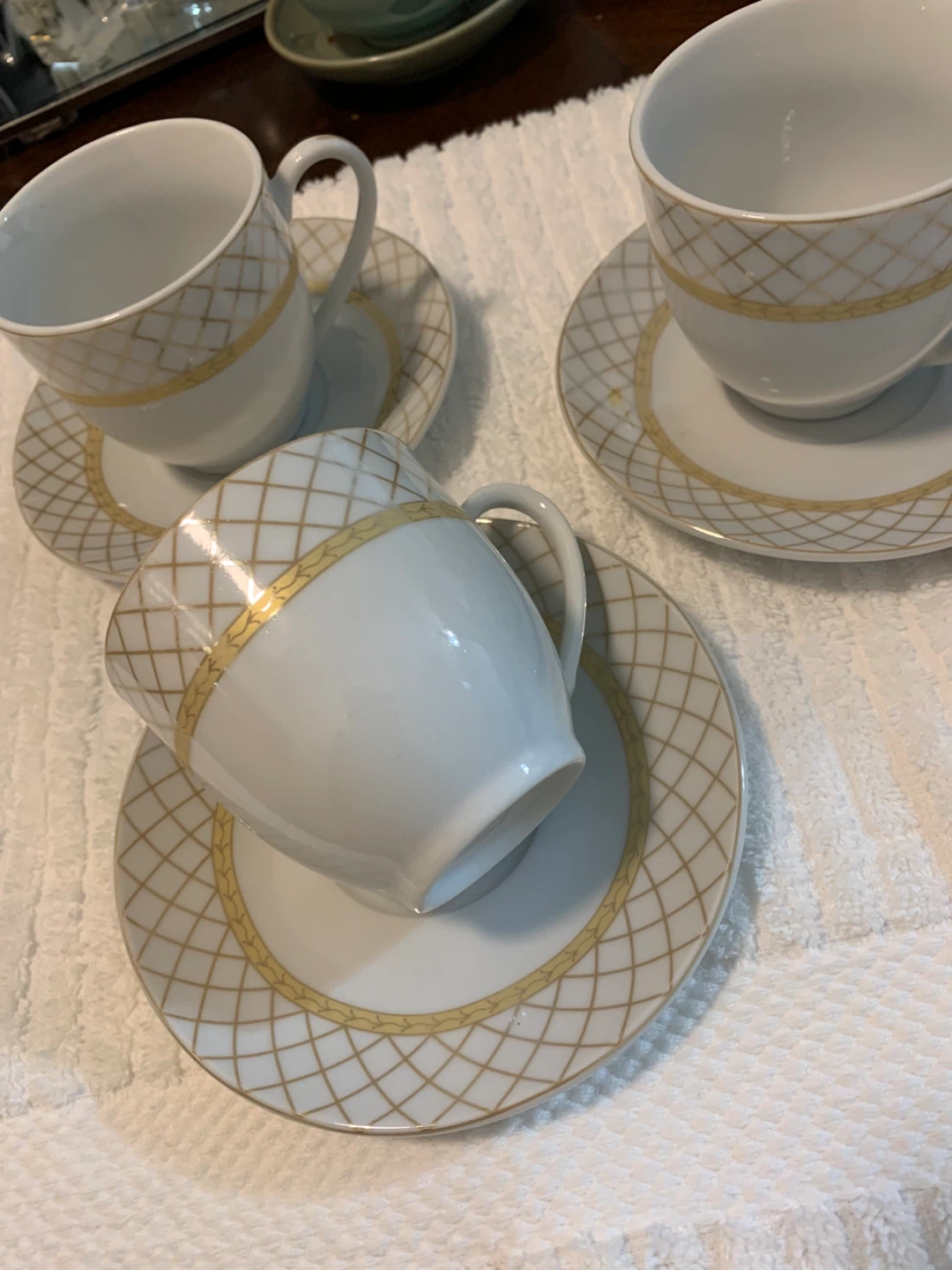 Vintage Tea Cups and Saucers - Set of 3 - photo 2