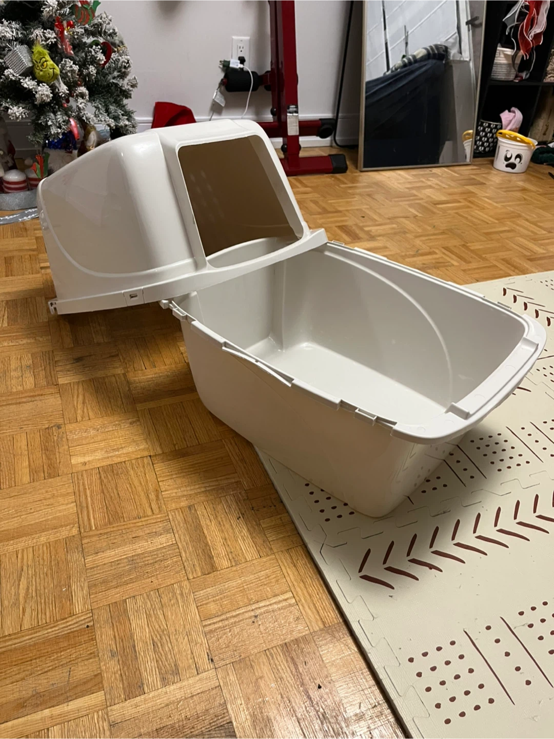 White Hooded Big Cat Box - photo 5