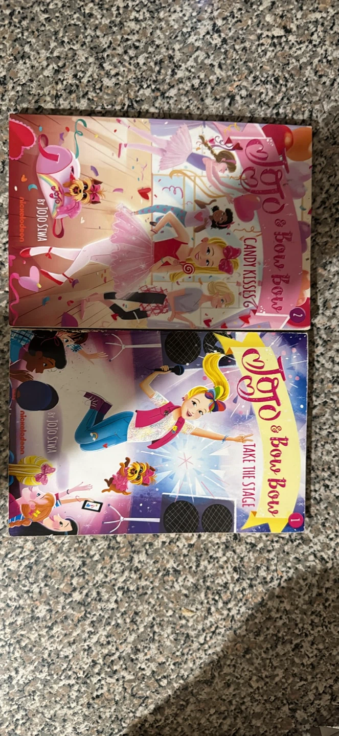 JoJo Siwa Collectible Vinyl Toy & Books - photo 2