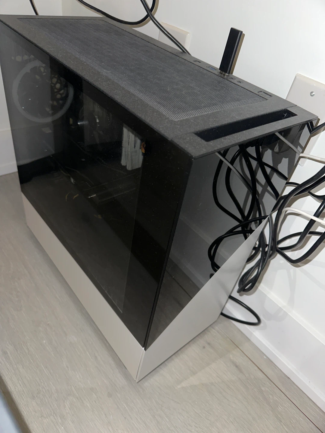 NZXT PC Case - Black & White