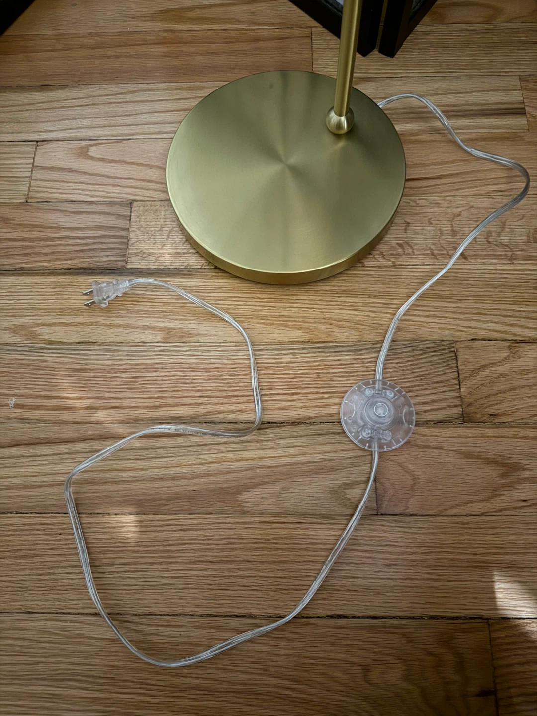 62” Threshold™ Downbridge Floor Lamp – Brass & Linen – Used - photo 5