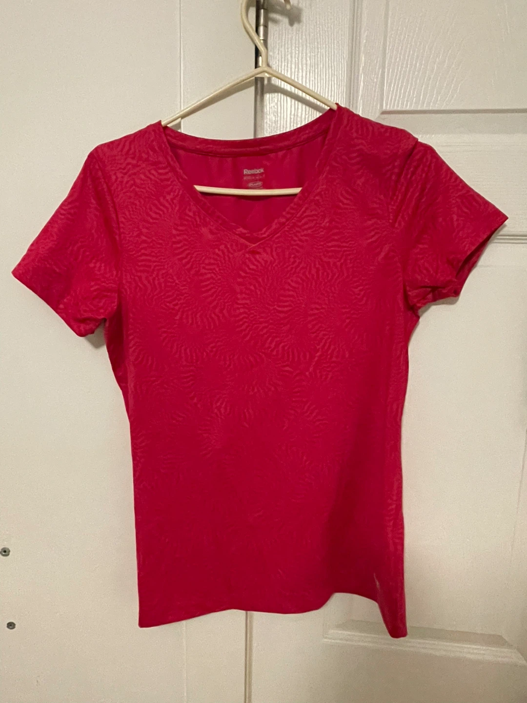 Reebok PLAYDRY T-Shirt - Size M