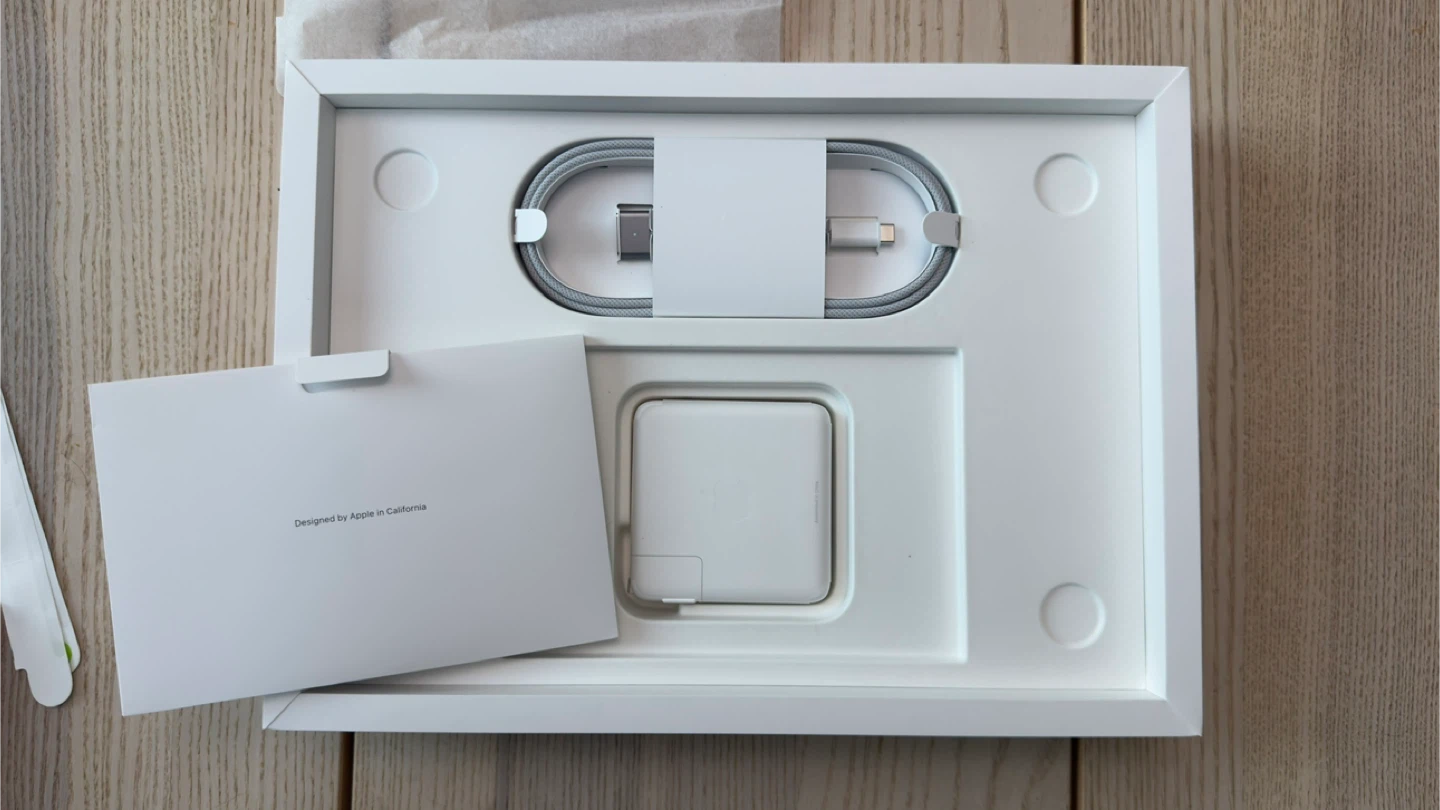 Apple MacBook Pro 14-inch M2 Max - Excellent Condition - photo 2