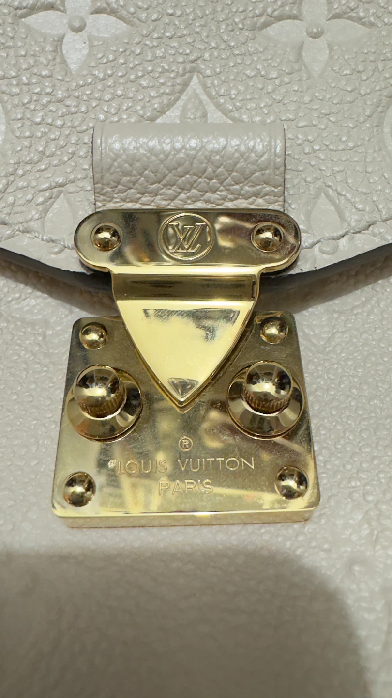 Louis Vuitton White Leather Crossbody Bag - photo 4