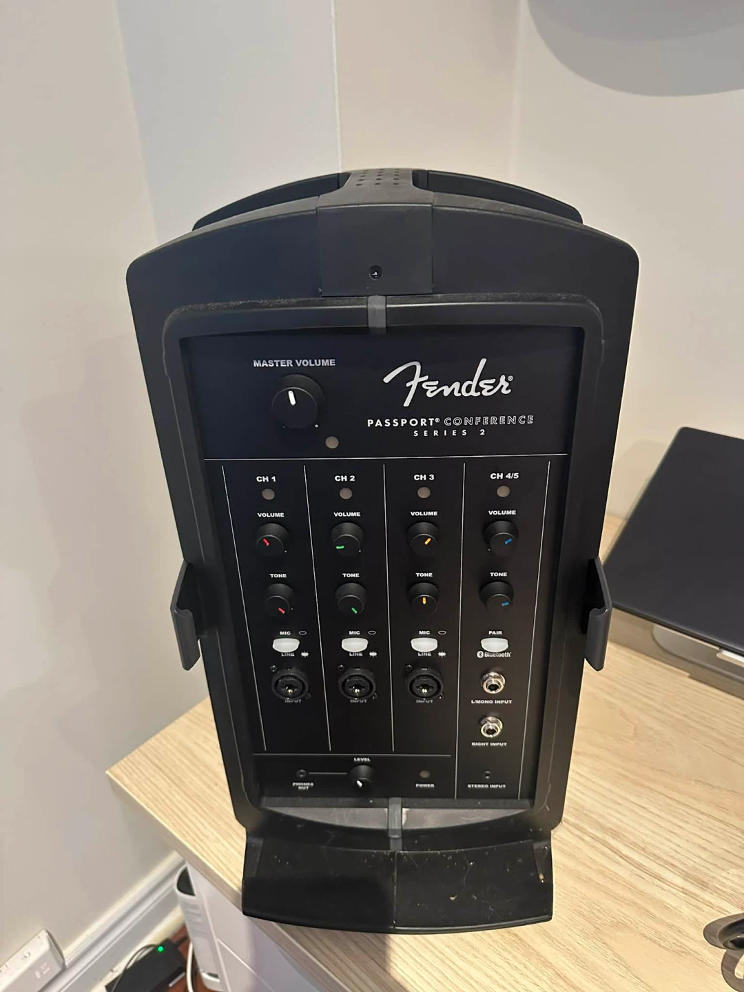 Fender Passport Conference Series 2 Portable PA System