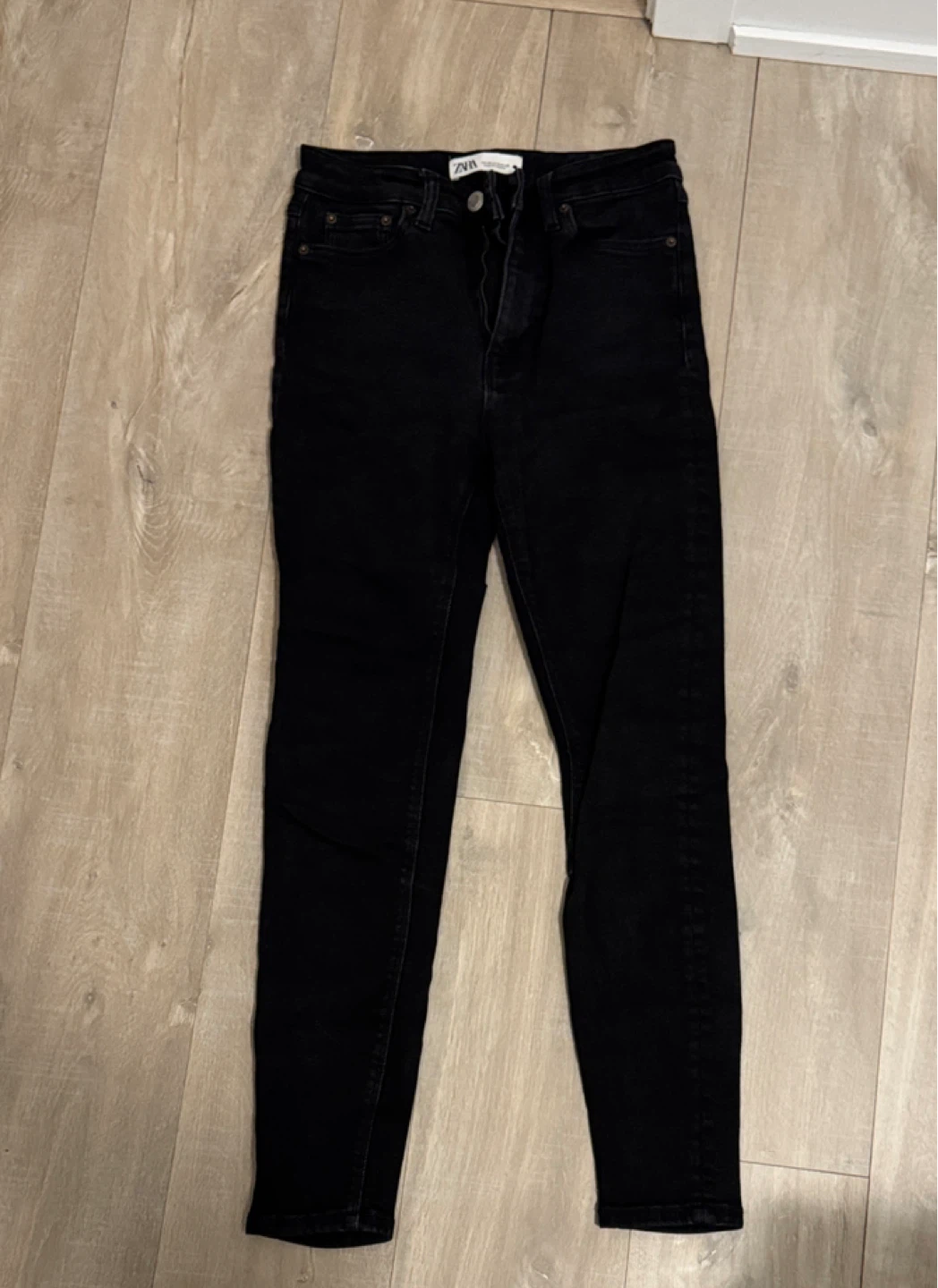 Zara Black Jeans - Size 4