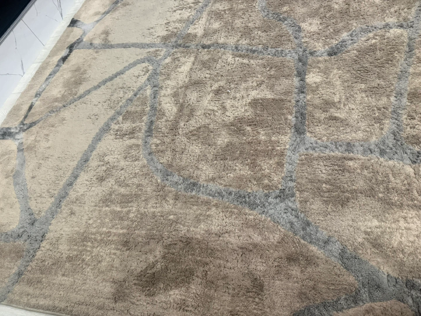 Beige & Grey Patterned Rug