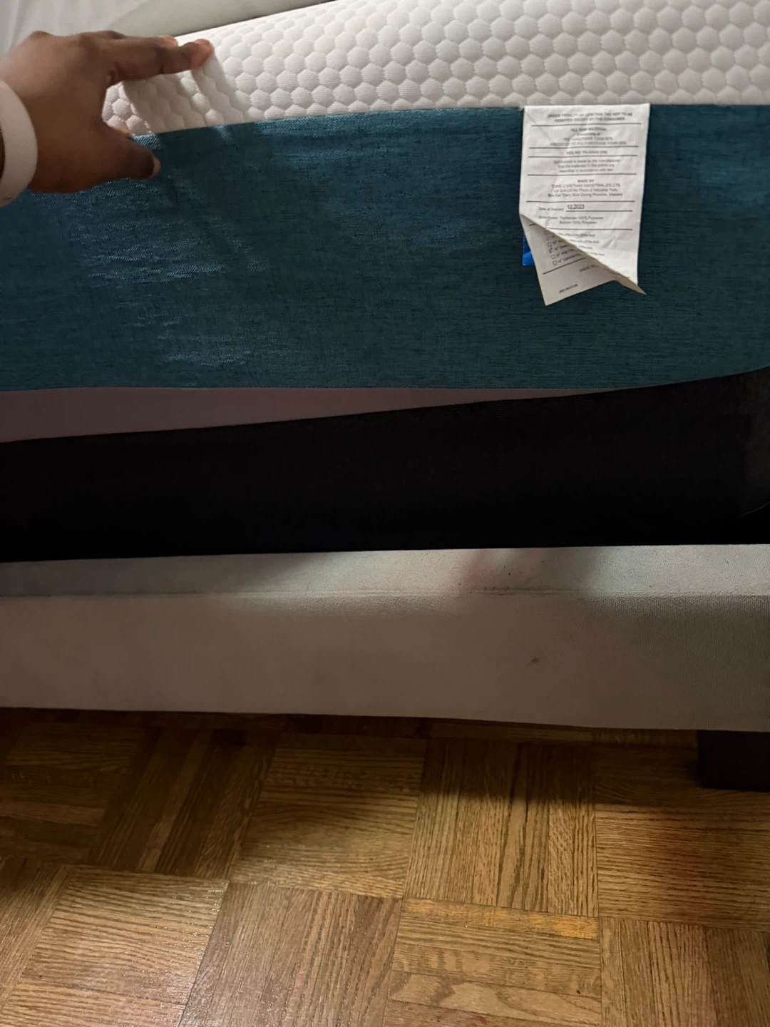 Upholstered Bed Frame queen size with box and frame the heater - photo 4