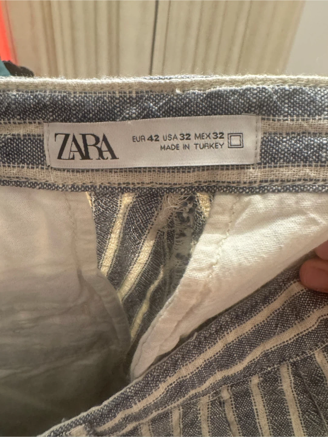 Zara Striped Carrott Fit Pants - Size 32 - photo 3