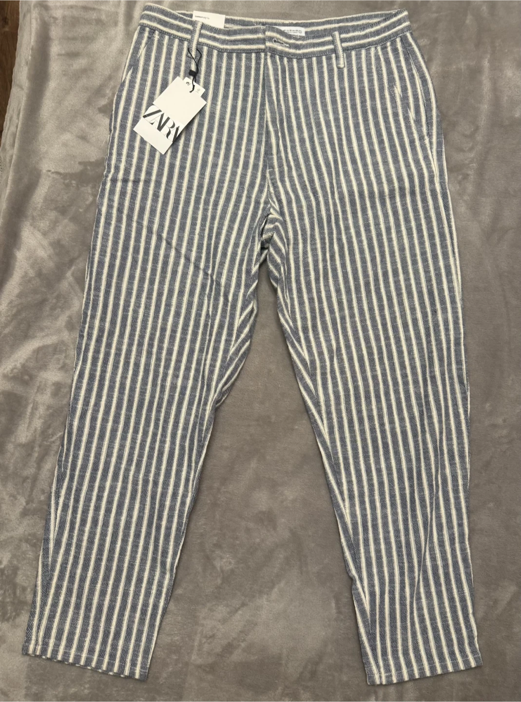 Zara Striped Carrott Fit Pants - Size 32