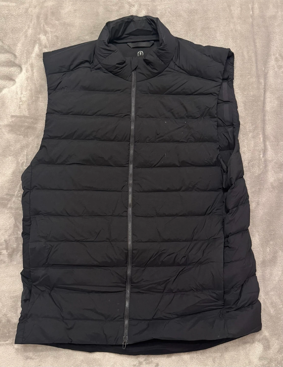 Lululemon Men's Navigation Down Vest, Black