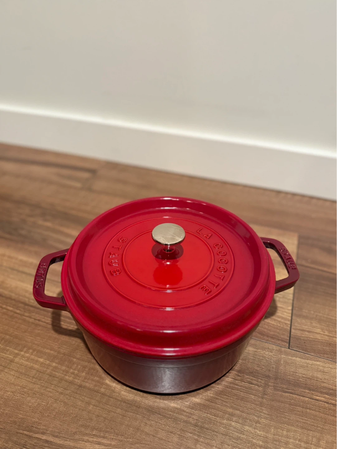 Staub 3.7 L Cocotte Dutch Oven, Red