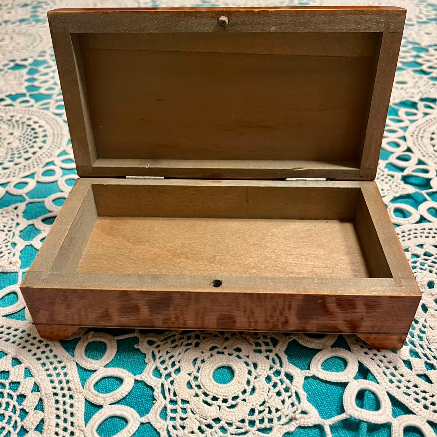Vintage Hand-carved Dresser Box - photo 3