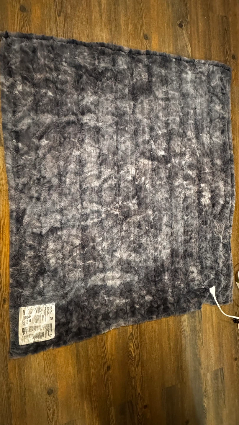 Berkshire Heated Throw - Grey