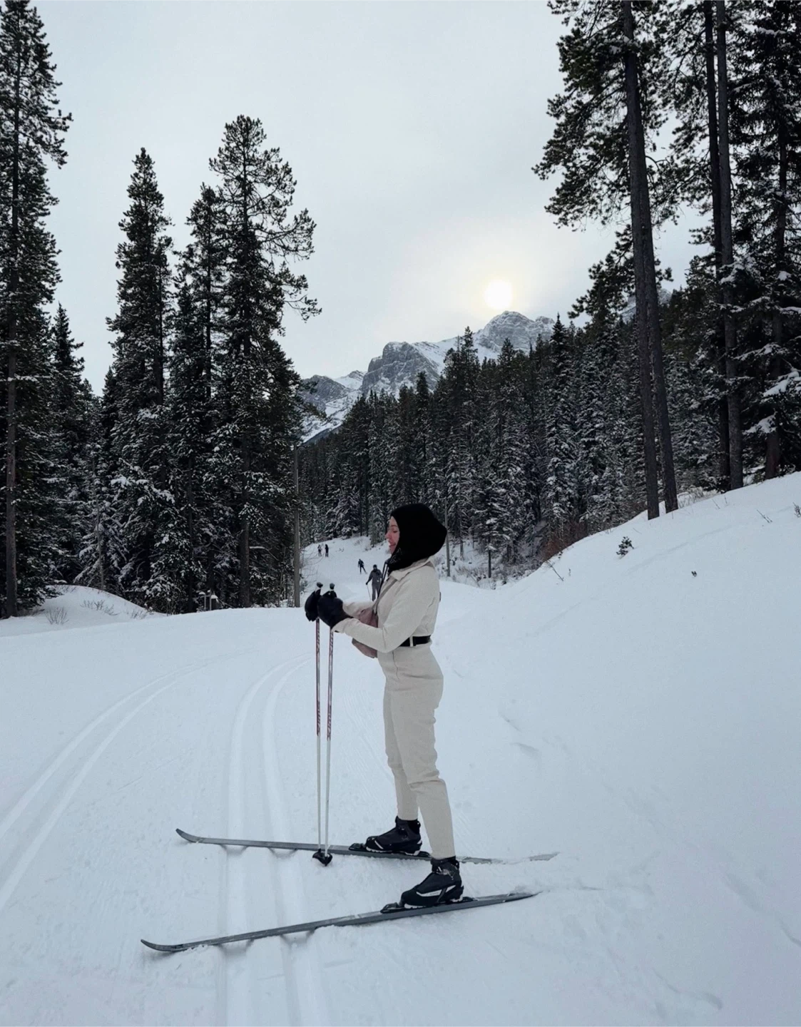 H&M white Ski Jumpsuit / Snowsuit Size M