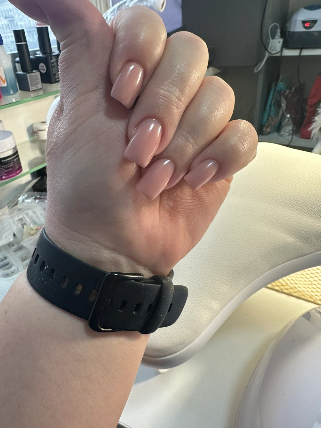 Nails technician - photo 3