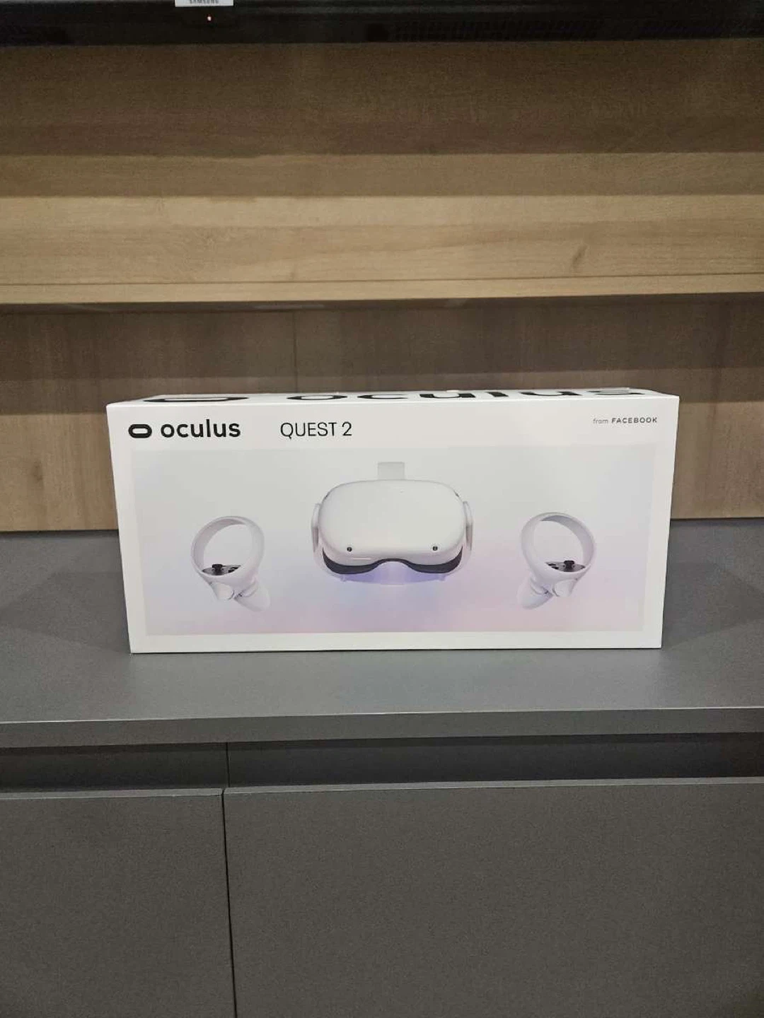 Oculus Quest 2 VR Headset - Like New!