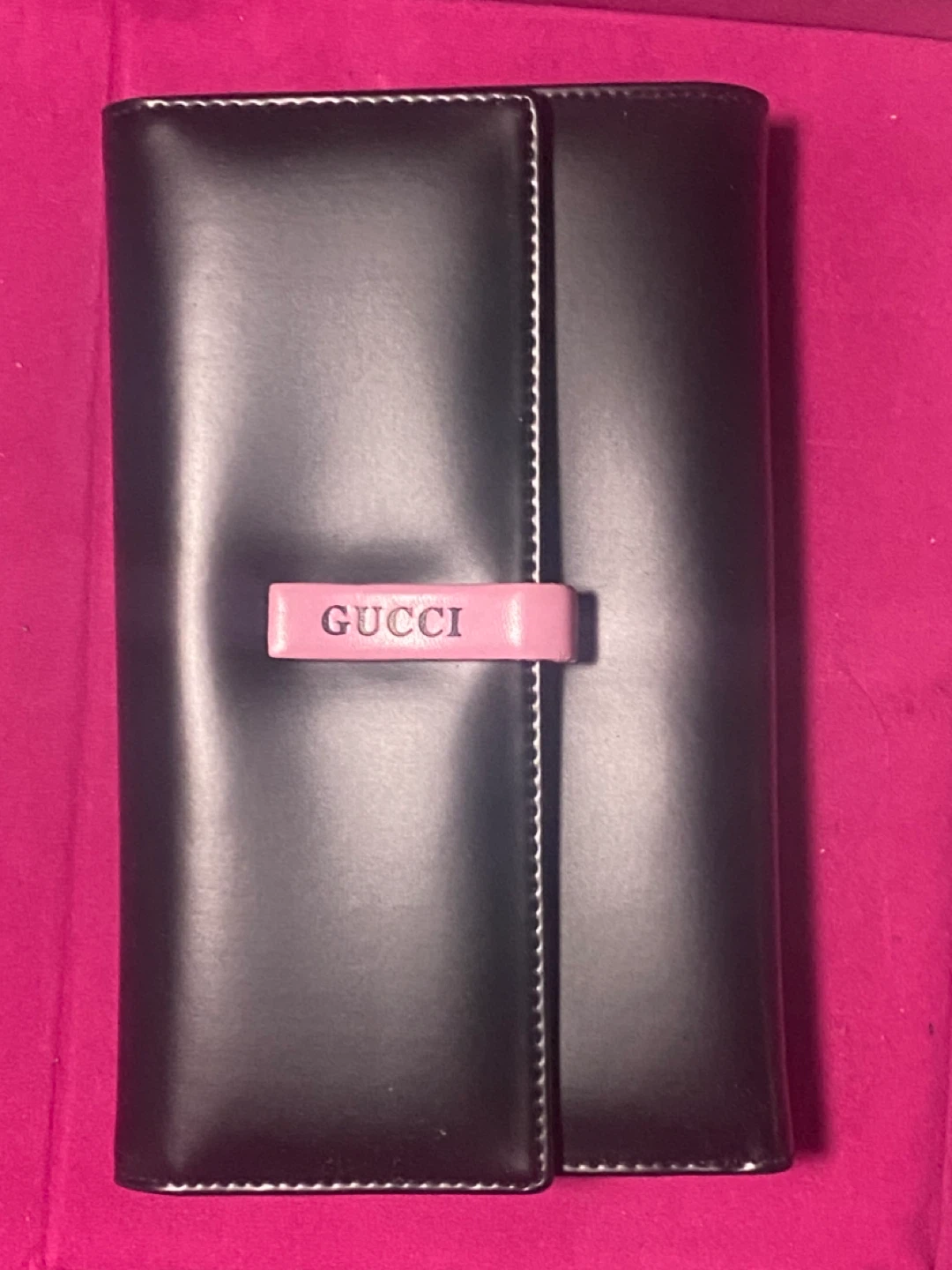 Black Pink Gucci wallet 🥕