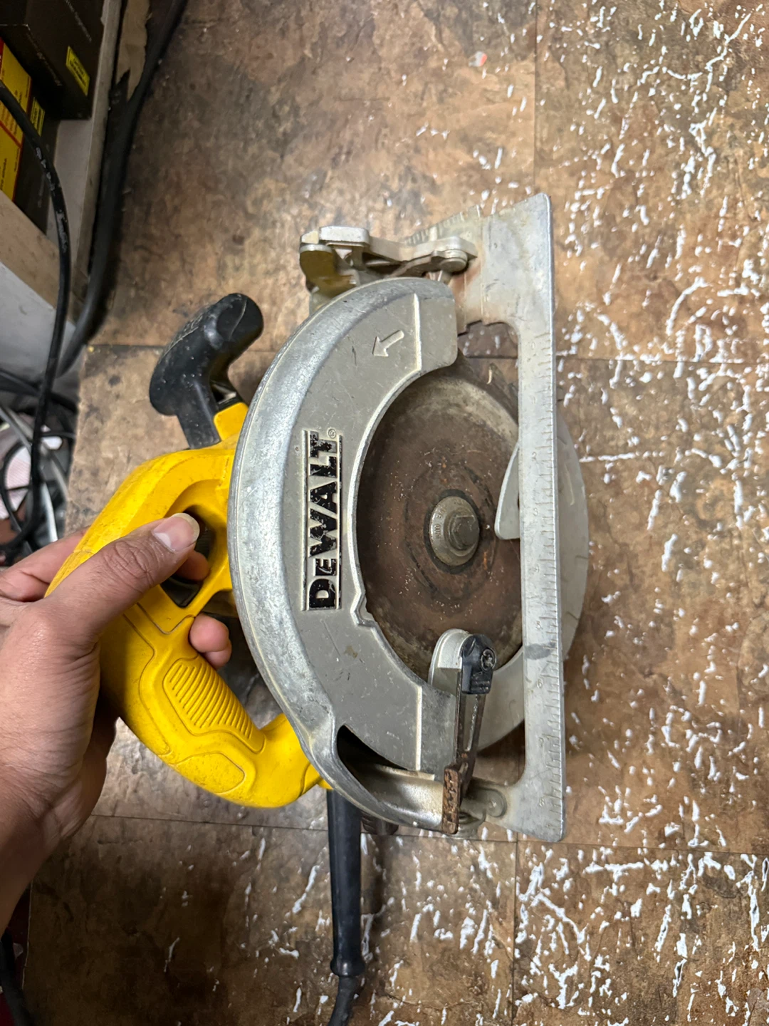 DeWalt Circular Saw wired - photo 2