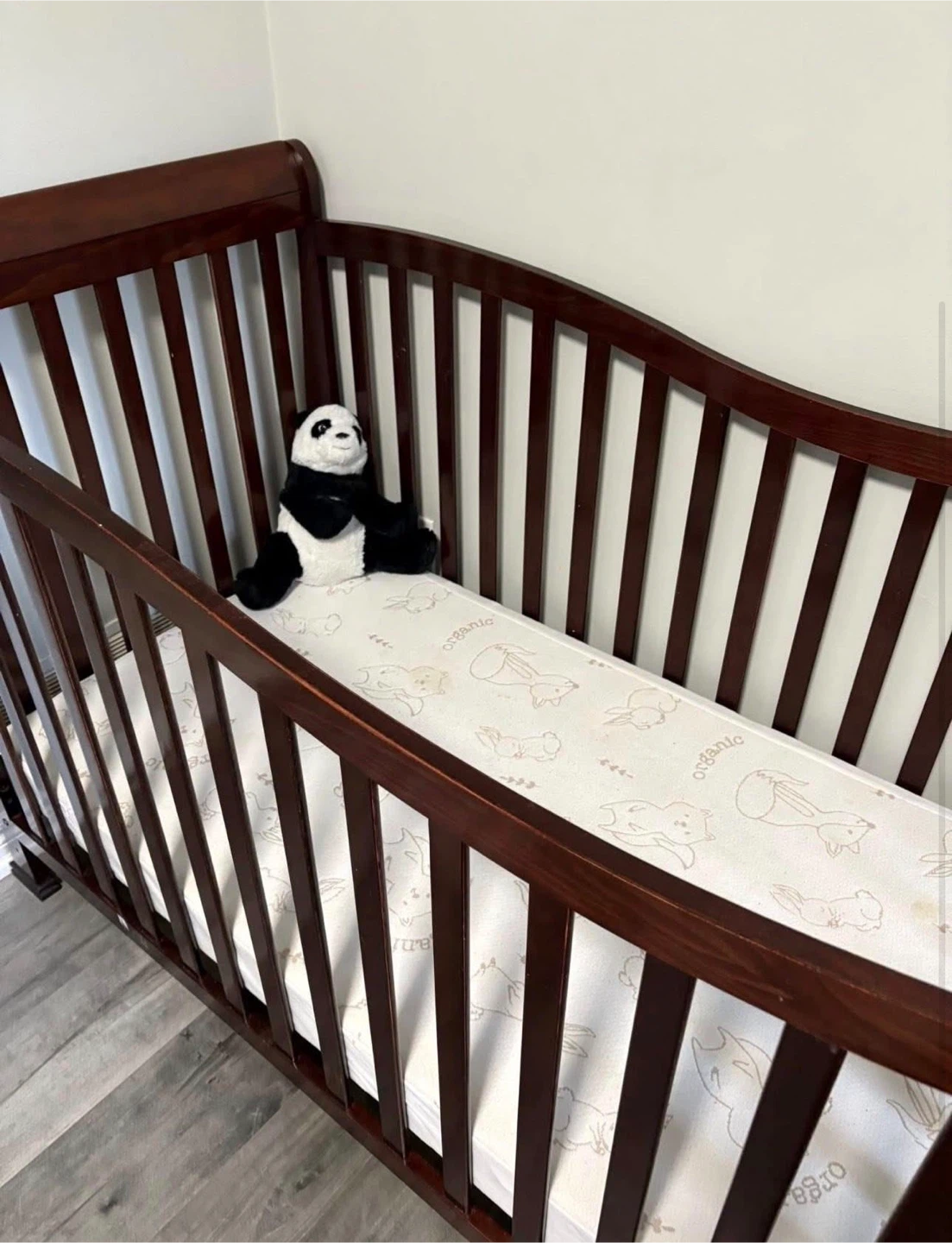 Wooden Baby Crib with Organic Mattress