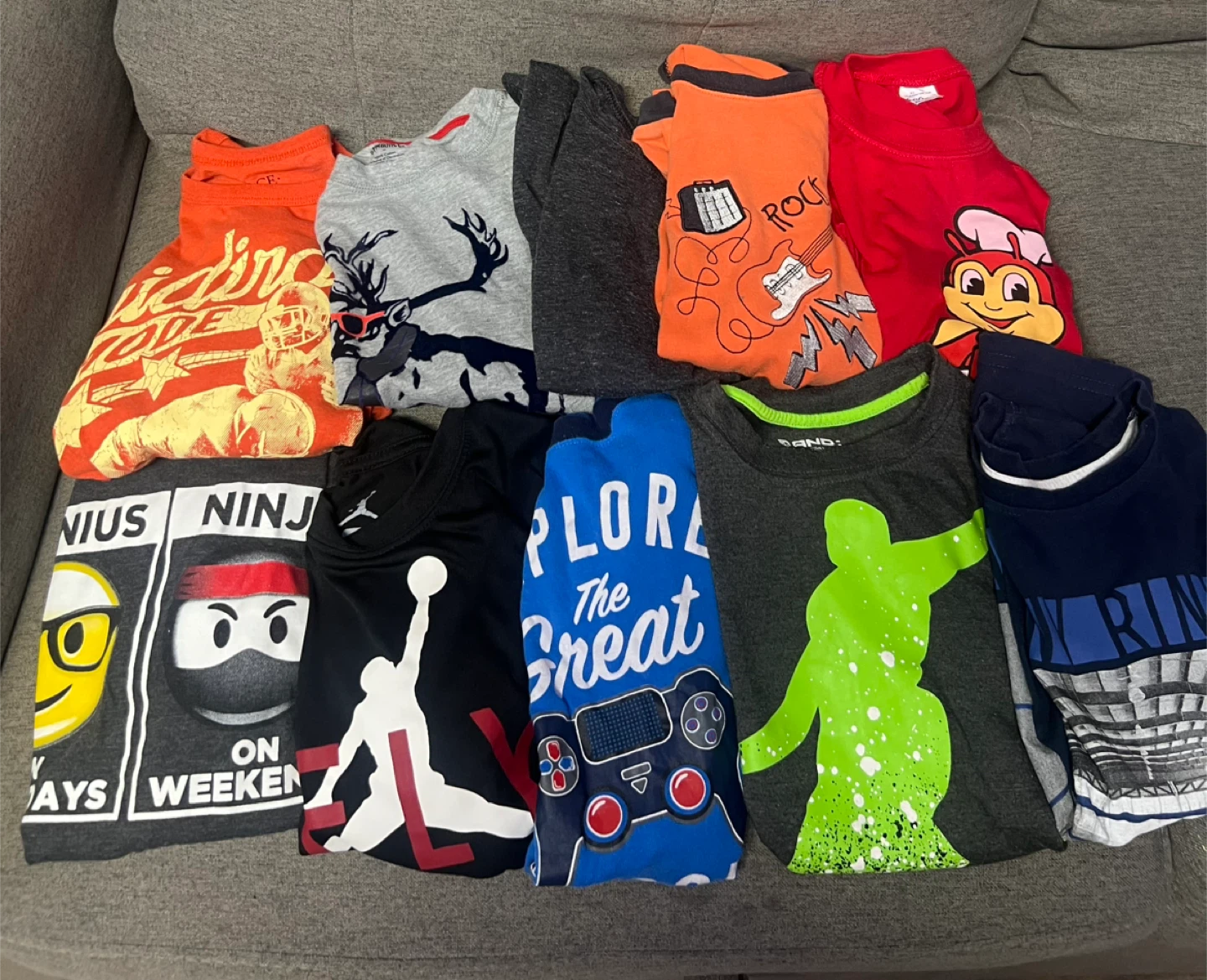 Deal alert ‼️10 boys assorted t-shirts