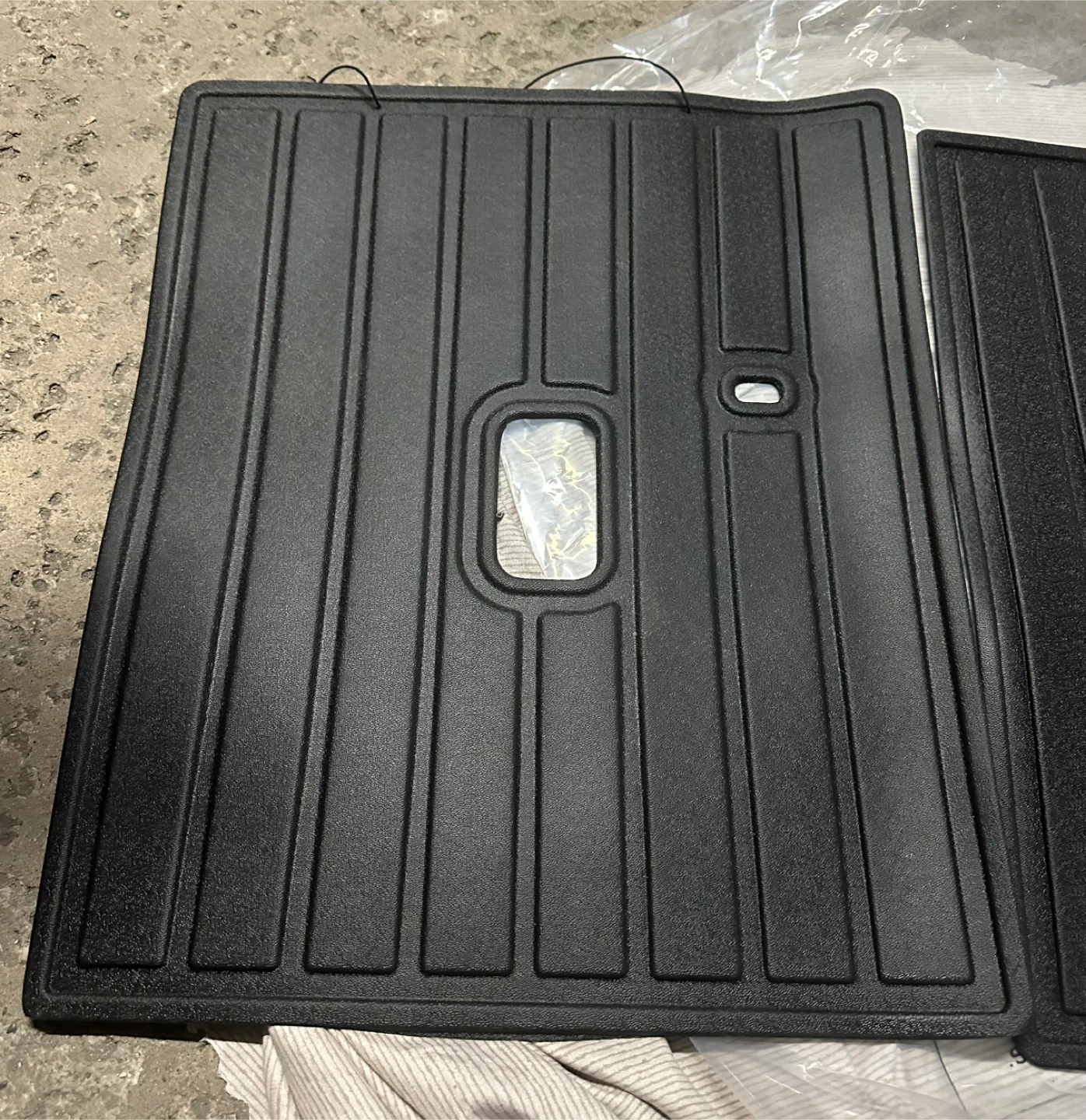 Seat back protection mat for Mazda SUVs - photo 4