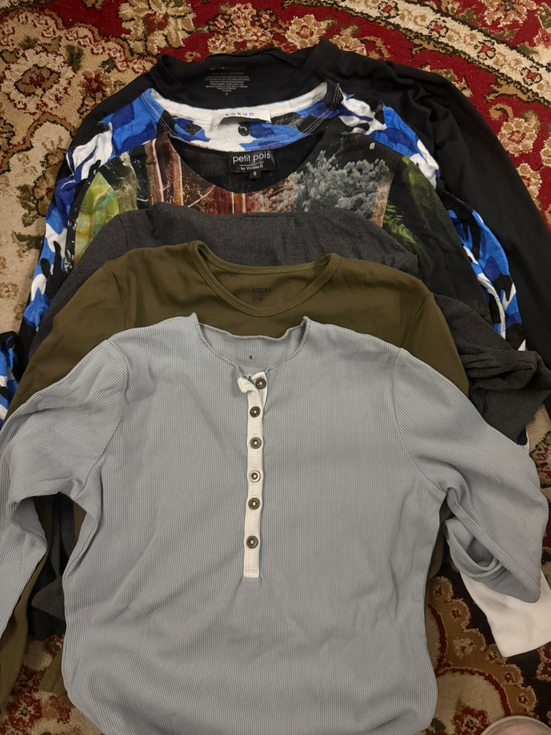 #2 Women's LongSleeve and more - Small w/free scarf