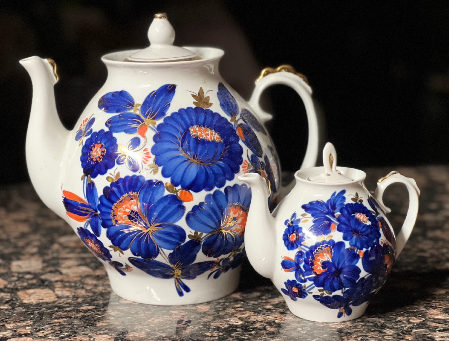 Vintage Floral Teapot with Cobalt Blue Flowers - photo 2