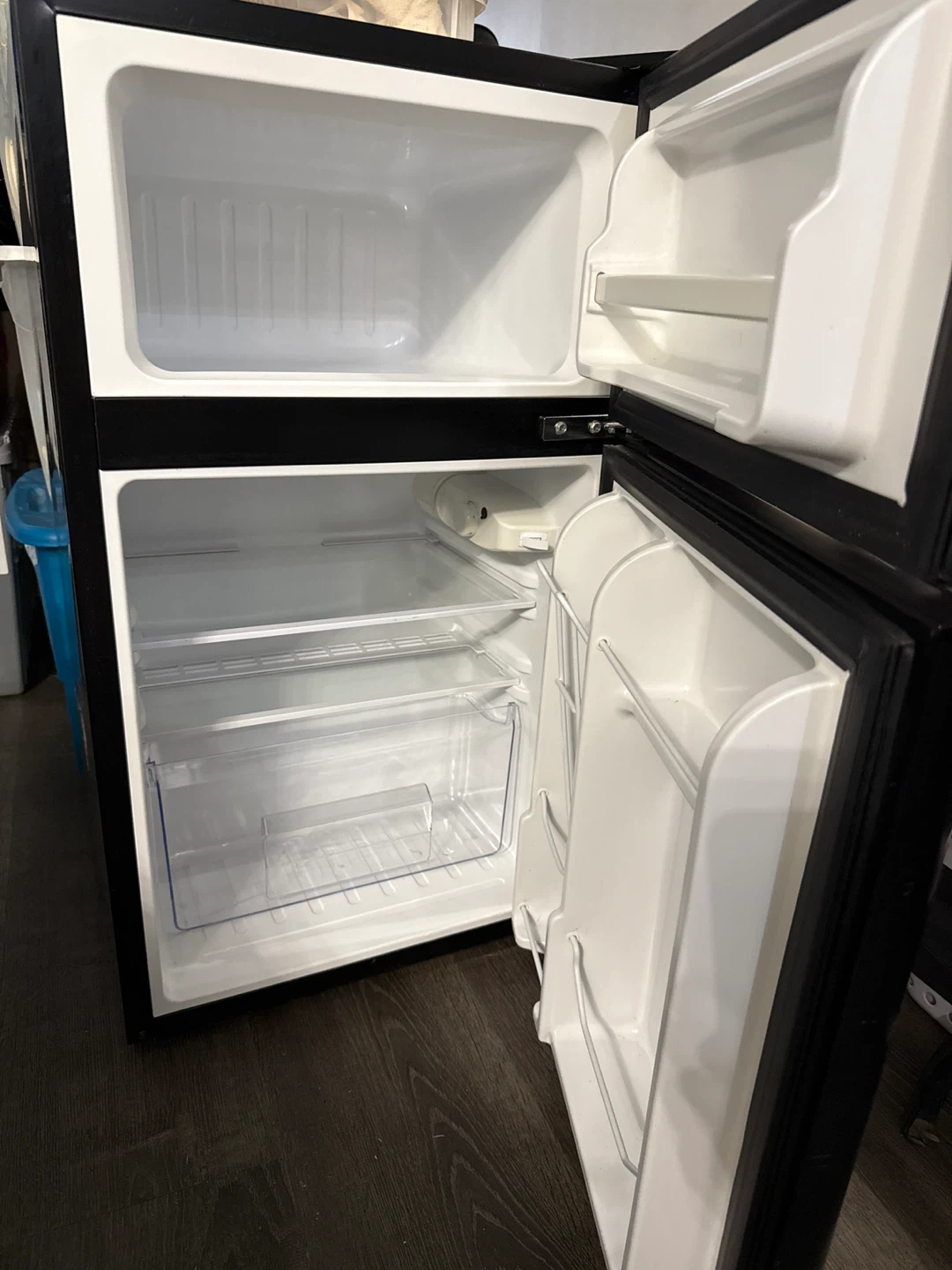 Haier Compact Mini Fridge - Black - photo 2