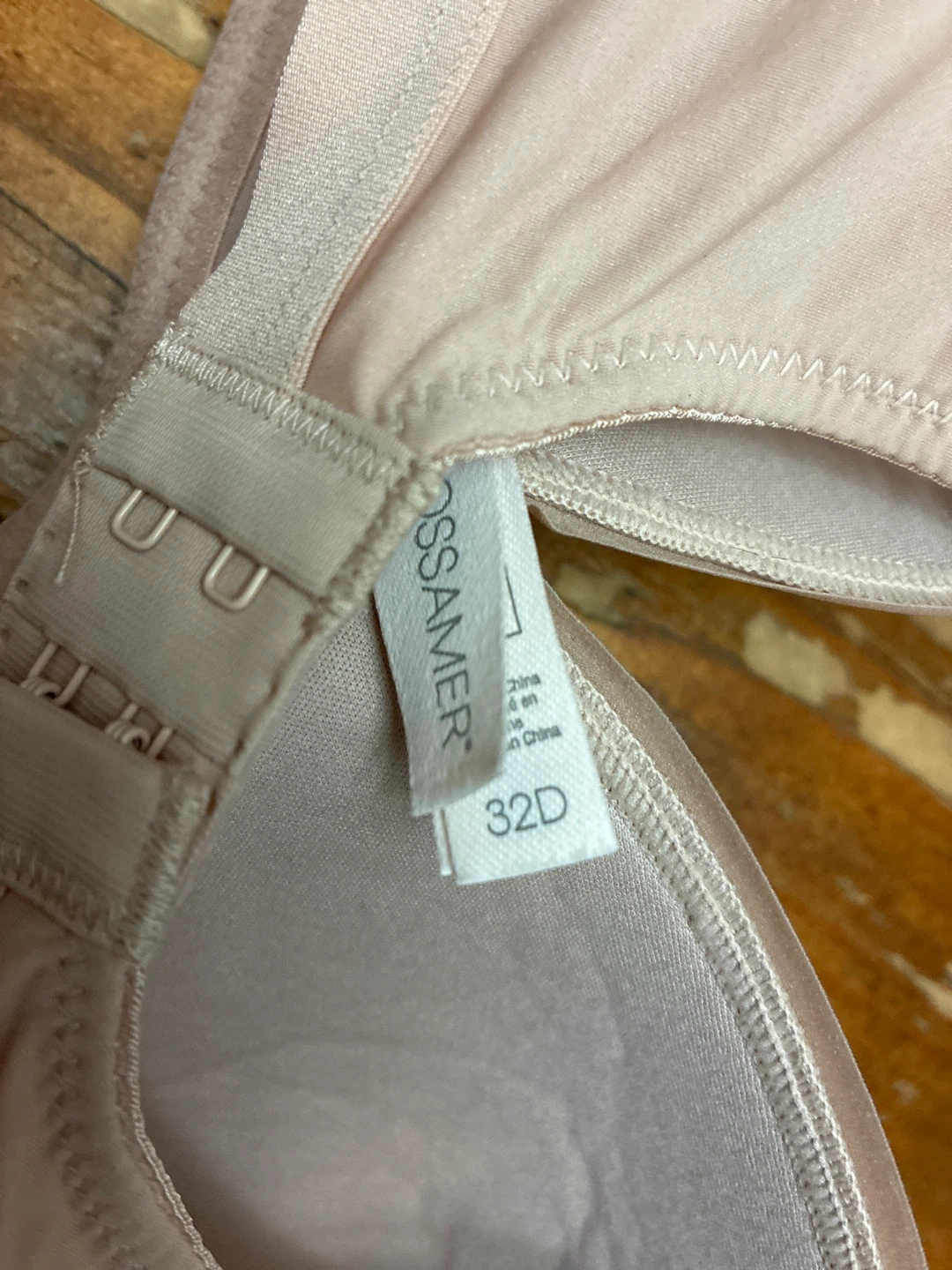 New Gossamer Next to Nothing Wireless Bra size 32D - photo 3