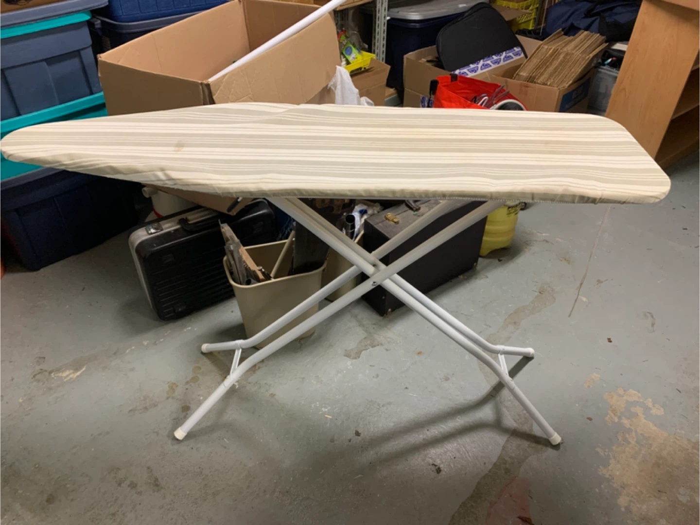 Free Ironing board