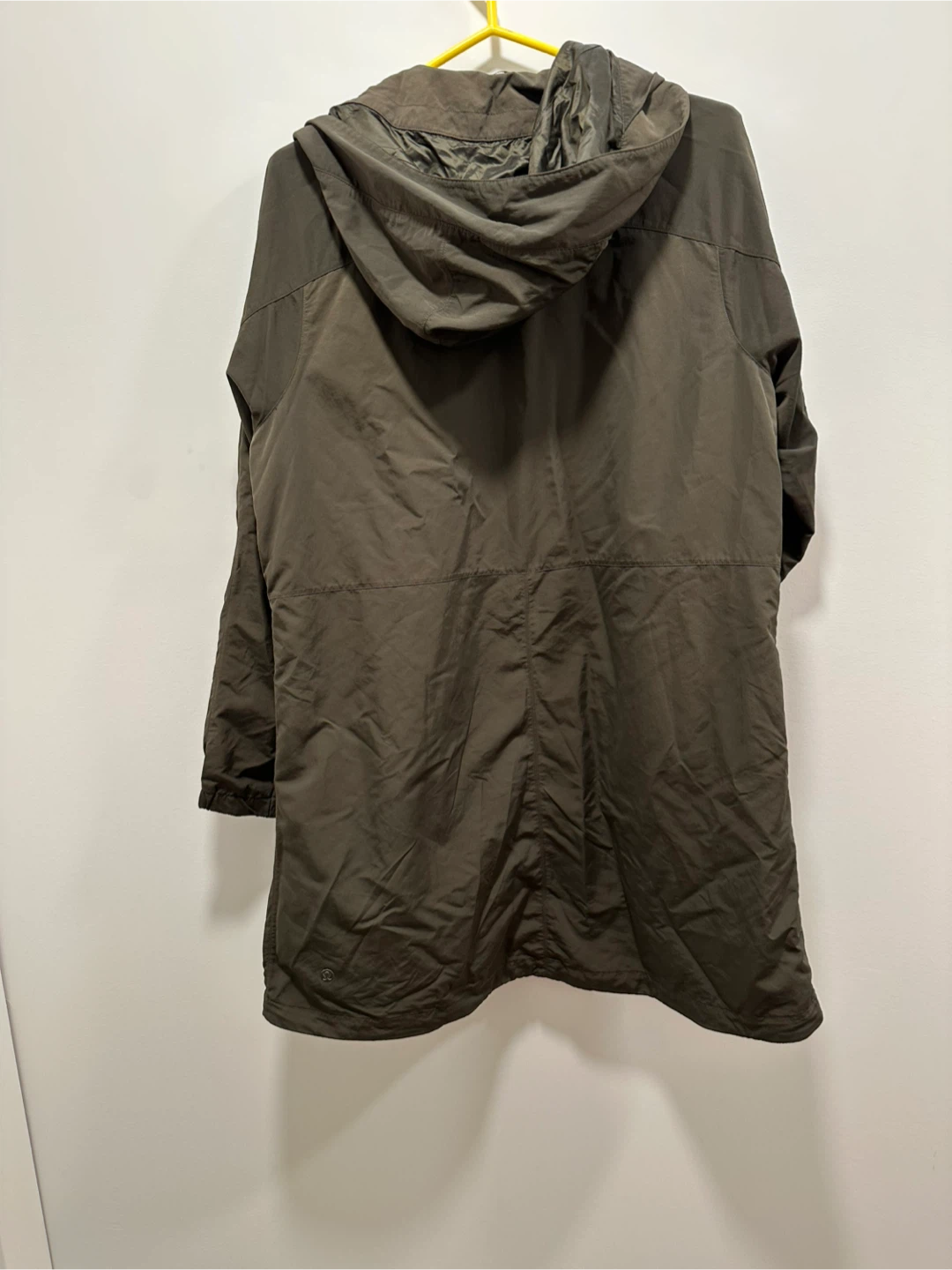 Lululemon Olive Green Rain Jacket - Size 10 - photo 2