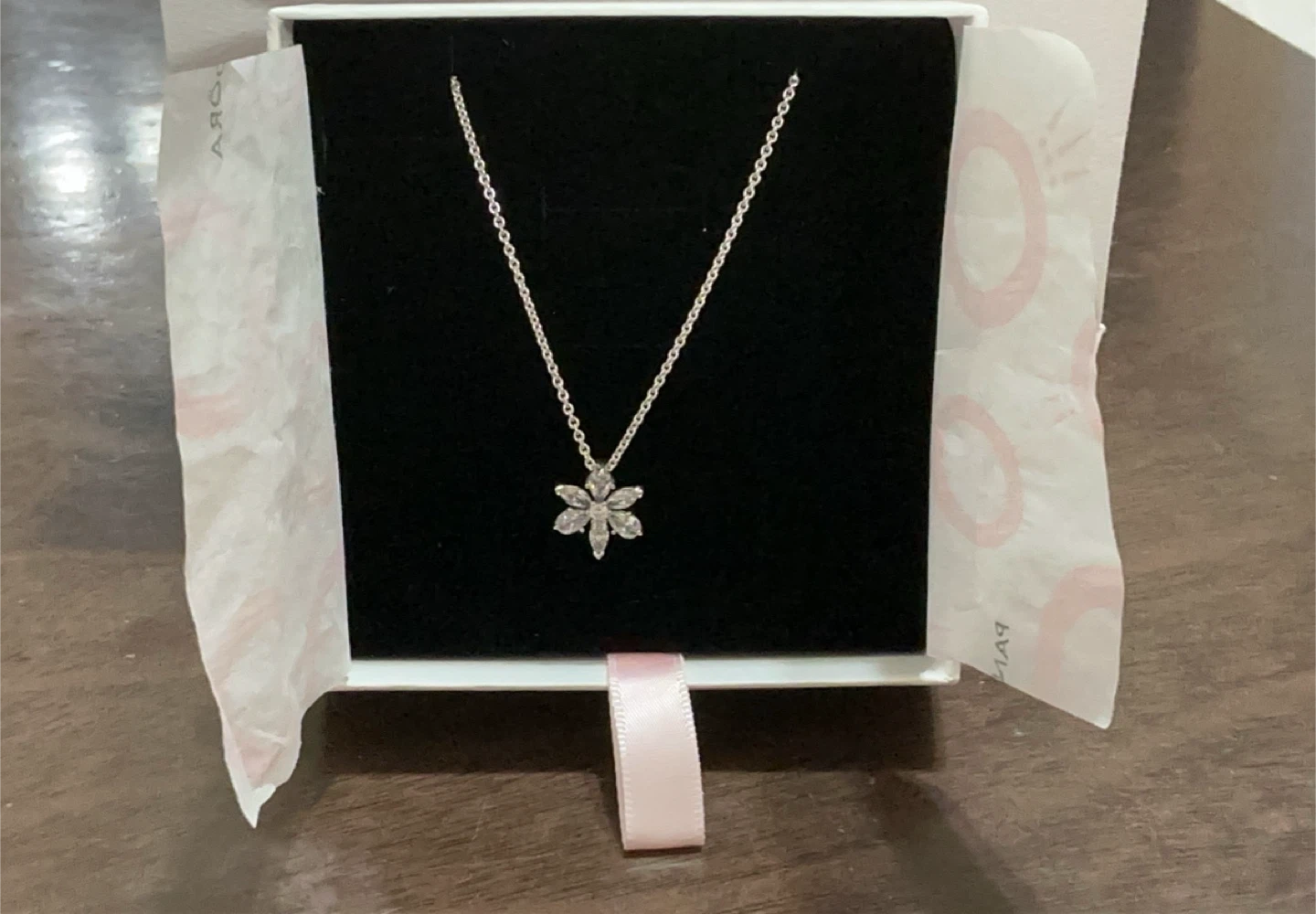 Pandora Flower Necklace with Box - photo 2