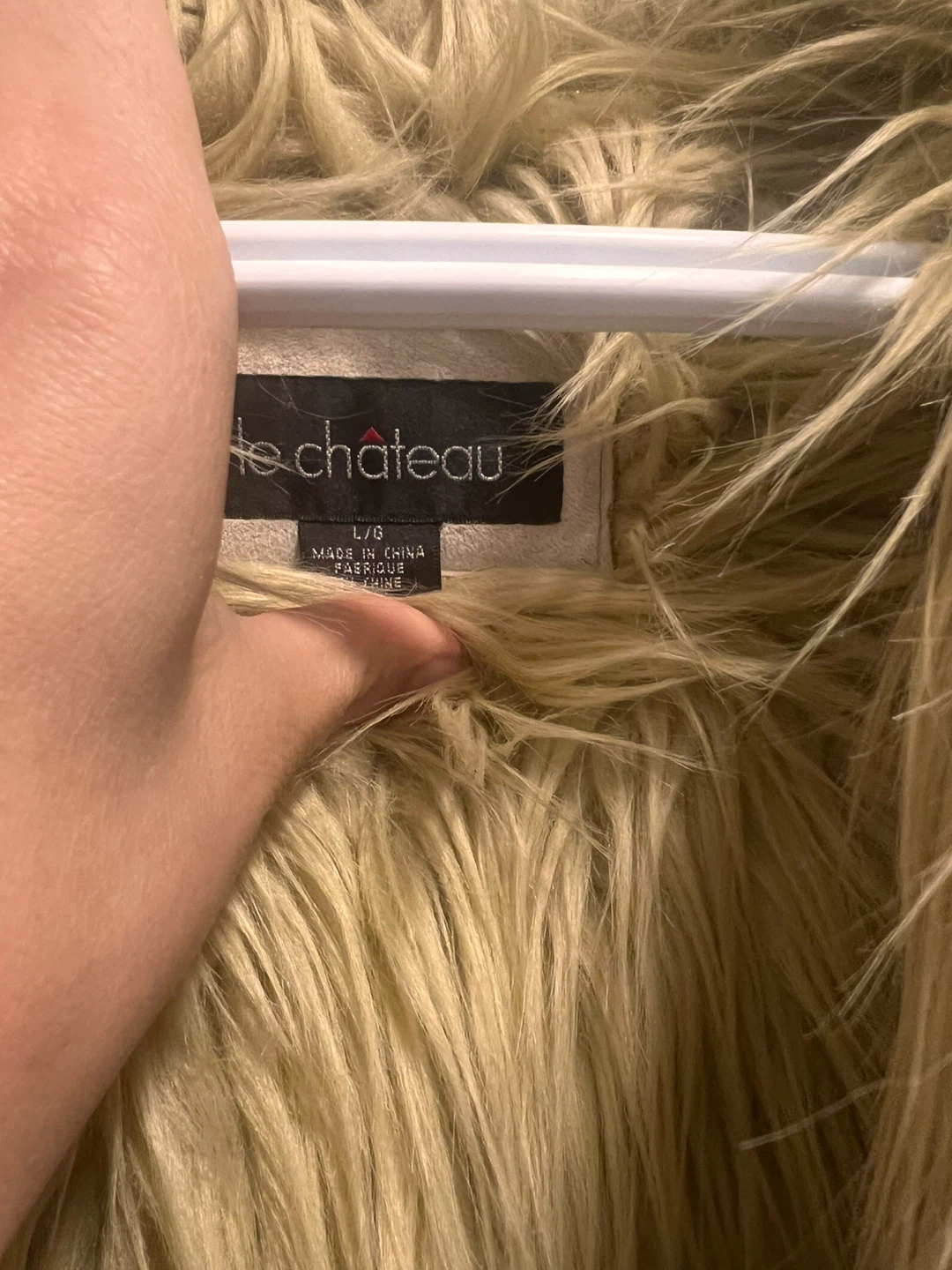 Le Chateau Faux Fur Coat - Size L - photo 3
